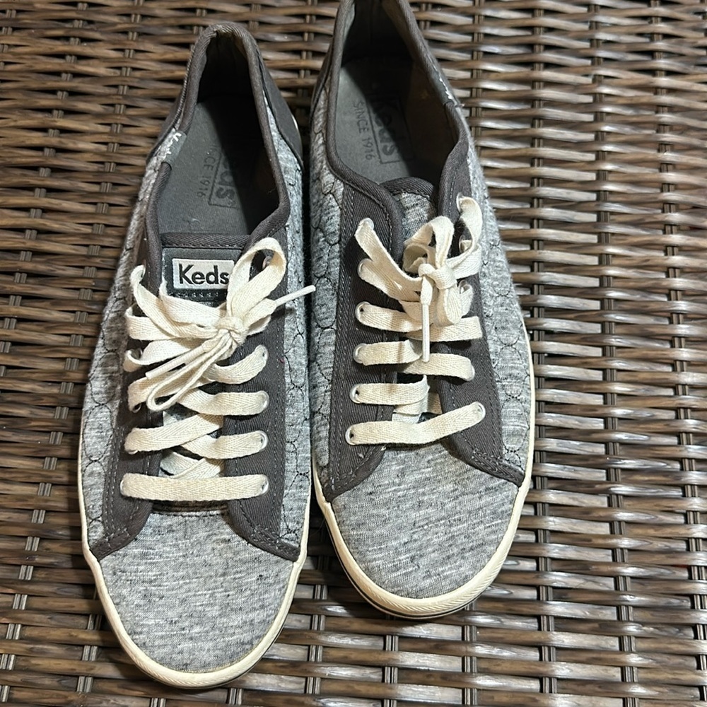 KEDS Women’s Kickstart Quilted Gray Sneakers Shoes size 8.5
